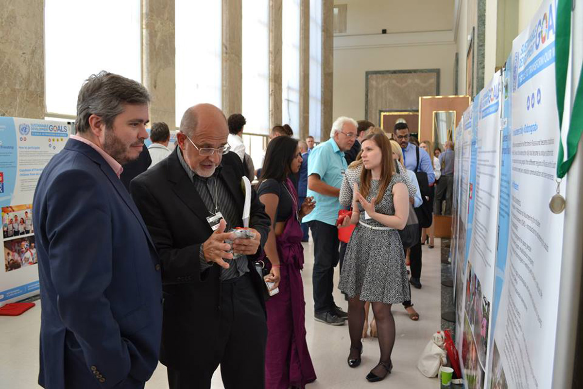 Азербайджанский режиссер удостоен сертификата ООН (ФОТО)