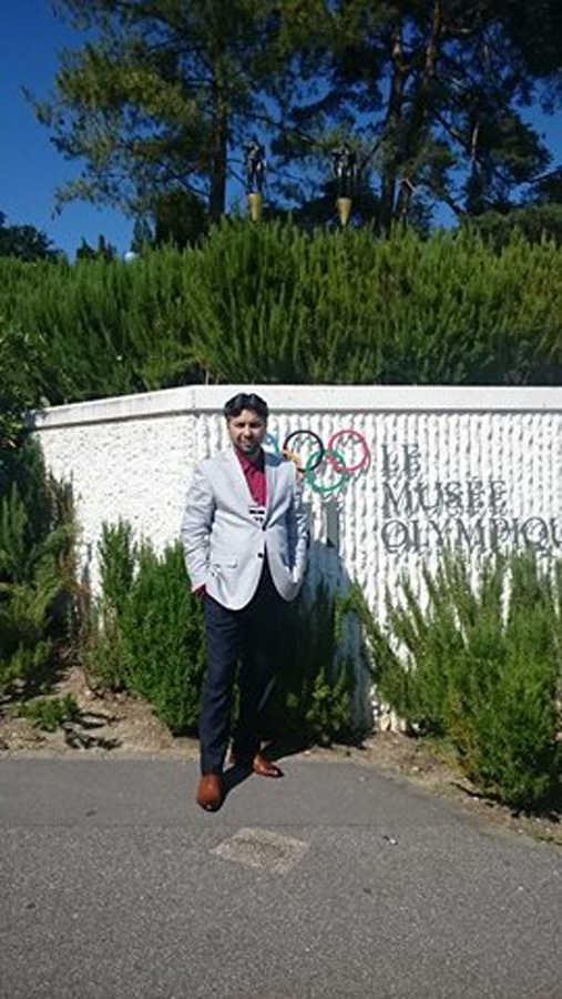 Азербайджанский режиссер удостоен сертификата ООН (ФОТО)