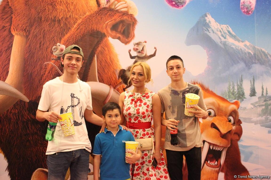 Как Азербайджан опередил США на 9 дней: "Ледниковый период: Столкновение неизбежно" (ФОТО)