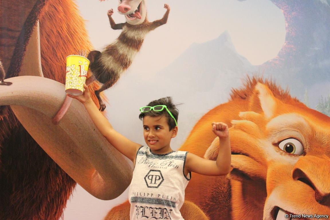 Как Азербайджан опередил США на 9 дней: "Ледниковый период: Столкновение неизбежно" (ФОТО)