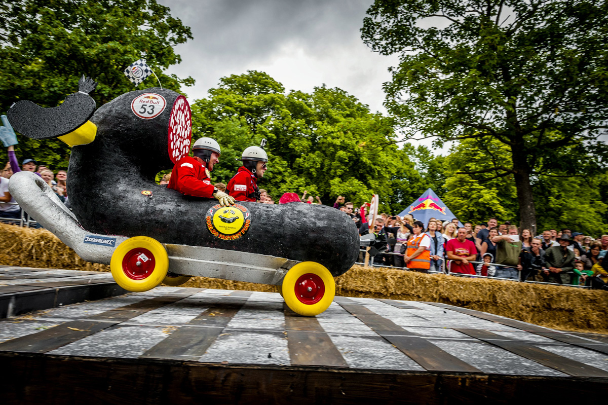 Такого Баку еще не видел! Гонки на драндулетах (ВИДЕО, ФОТО)