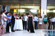 Босиком по подиуму, или Летнее дефиле в Баку (ФОТО)