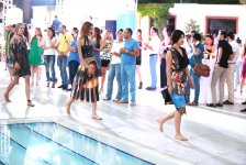 Босиком по подиуму, или Летнее дефиле в Баку (ФОТО)