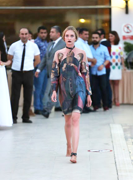 Босиком по подиуму, или Летнее дефиле в Баку (ФОТО)