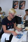 Делегации различных стран проходят аккредитацию на Кубок мира по художественной гимнастике в Баку (ФОТОРЕПОРТАЖ)