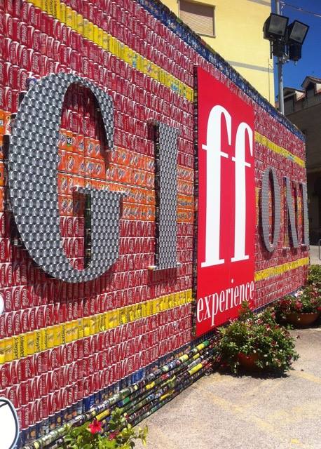 Азербайджанские школьники встретились со звездой Голливуда Дженнифер Энистон в Италии (ФОТО)