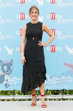 Азербайджанские школьники встретились со звездой Голливуда Дженнифер Энистон в Италии (ФОТО)