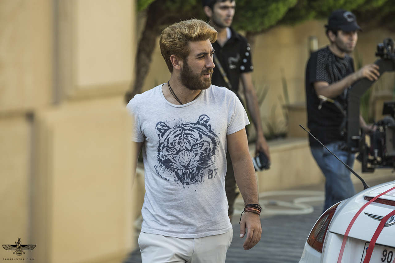 Самый экстравагантный азербайджанский актер играет француза Жана Поля (ВИДЕО, ФОТО)