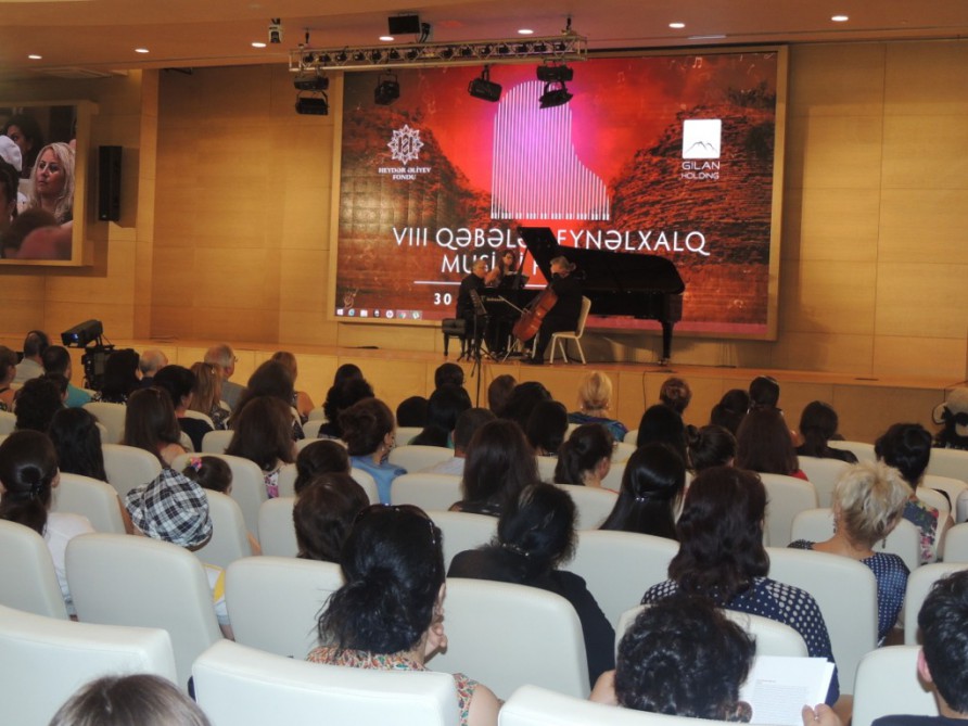 На Международном музыкальном фестивале были исполнены произведения азербайджанских и европейских композиторов (ФОТО)