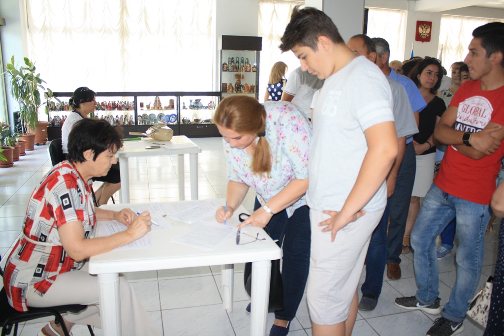 "Здравствуй, Россия!": азербайджанские школьники едут в Санкт-Петербург (ФОТО)