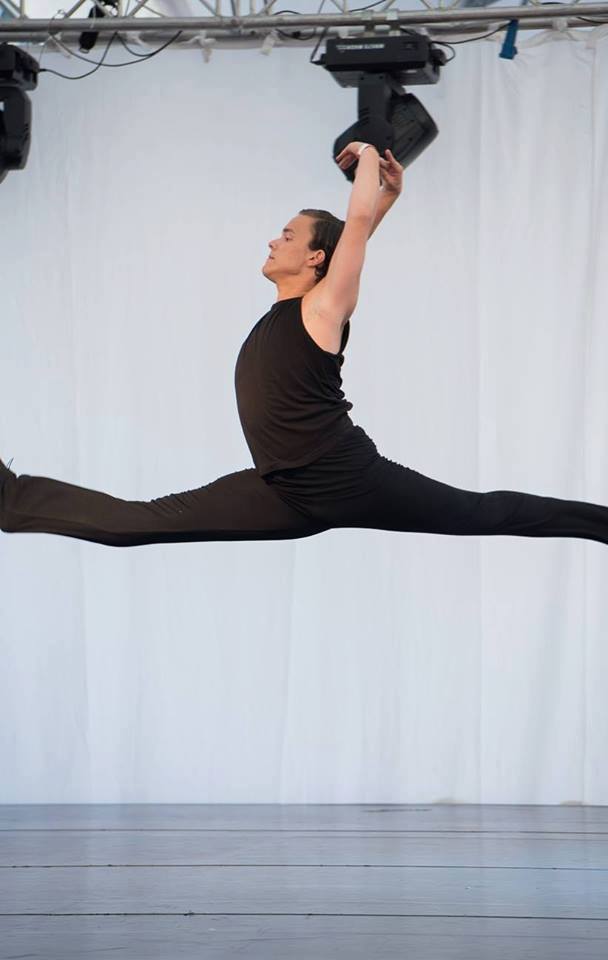 Азербайджанский танцор признан лучшим на конкурсе в Сочи (ФОТО)