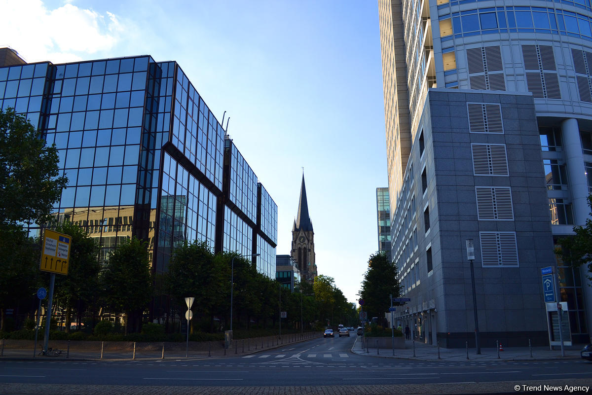 Путешествие в Европу: Жара - она и во Франкфурте жара (часть 1 - ФОТО)