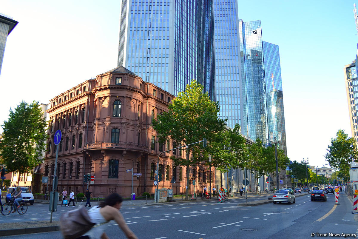 Путешествие в Европу: Жара - она и во Франкфурте жара (часть 1 - ФОТО)