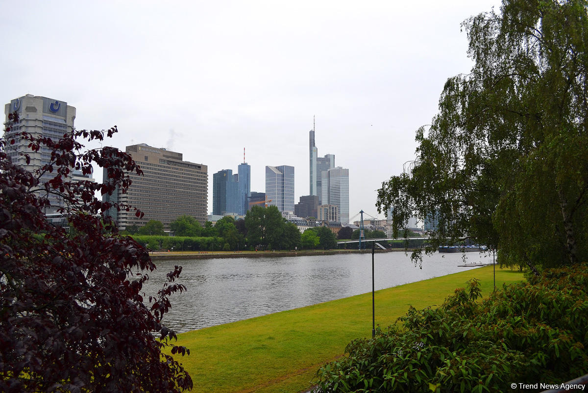 Путешествие в Европу: Жара - она и во Франкфурте жара (часть 1 - ФОТО)