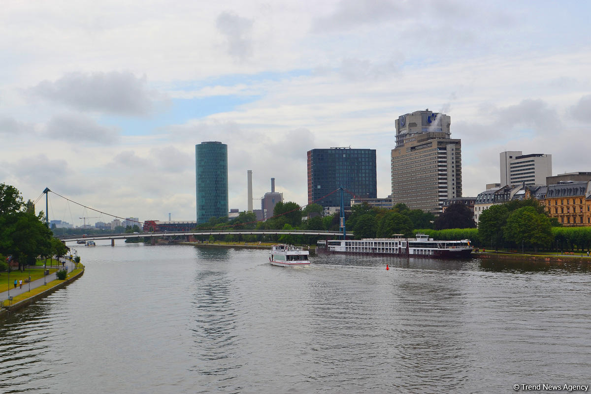 Путешествие в Европу: Жара - она и во Франкфурте жара (часть 1 - ФОТО)