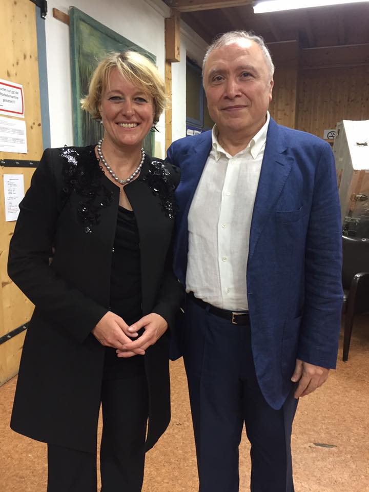 Аншлаг и несмолкаемые  аплодисменты: азербайджанские музыканты на фестивале в Германии (ФОТО)