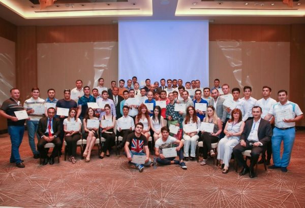 Стандарты ресторанного  обслуживания: мастер-класс в Баку (ФОТО)