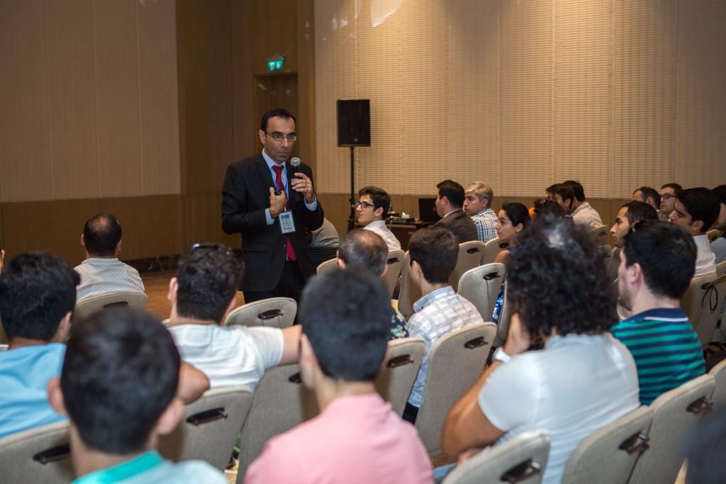 Стандарты ресторанного  обслуживания: мастер-класс в Баку (ФОТО)