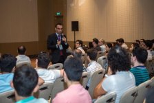 Стандарты ресторанного  обслуживания: мастер-класс в Баку (ФОТО)