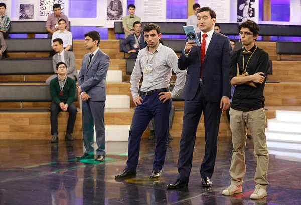 "Евровидение" для азербайджанских умников и умниц (ФОТО)