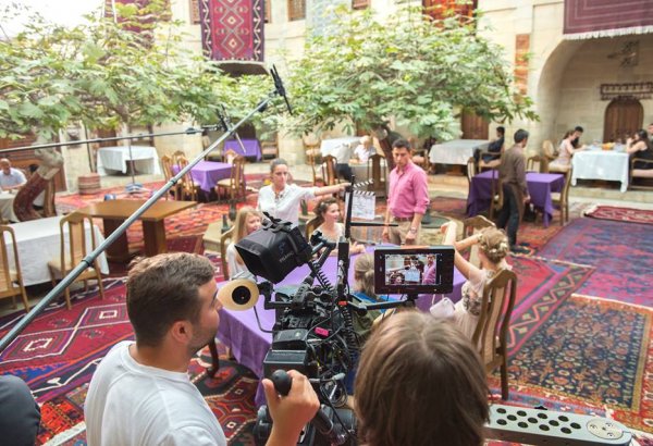 Российские звезды снимают в Баку фильм (ФОТО)