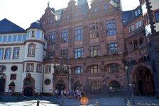 Путешествие в Европу: Молодожены Франкфурта на площади Рёмерберг (часть 2, ФОТО)