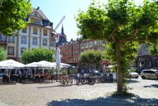 Путешествие в Европу: Молодожены Франкфурта на площади Рёмерберг (часть 2, ФОТО)