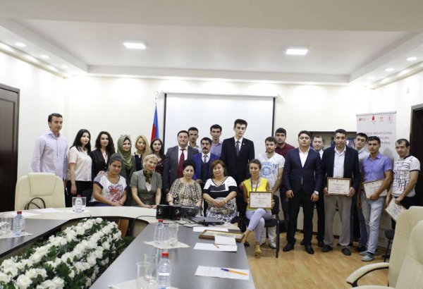 Конференция "Роль представителей молодежи и журналистов в развитии культуры донорства" в Баку (ФОТО)