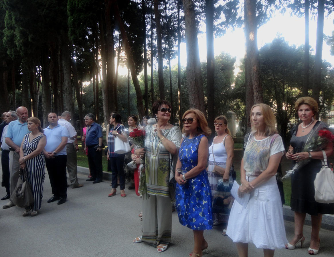 В Баку почтили память Муслима Магомаева (ФОТО)