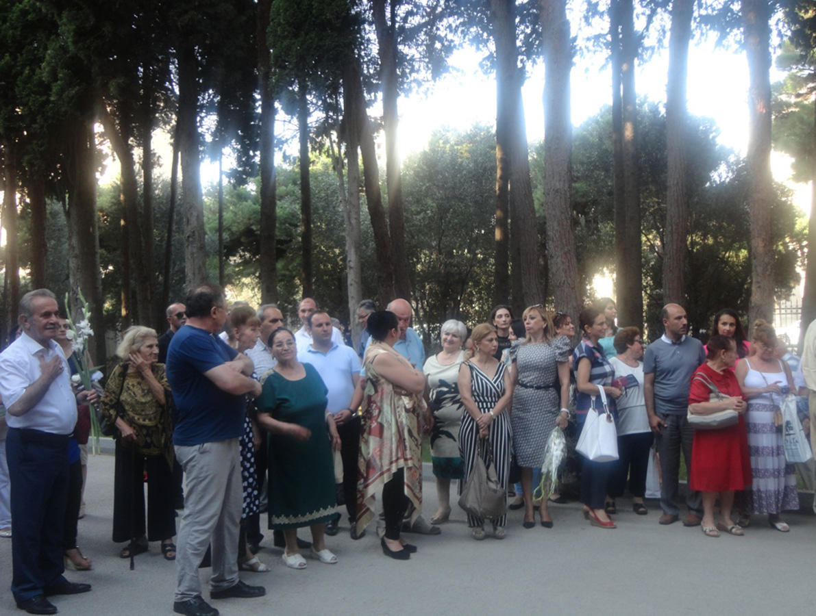 В Баку почтили память Муслима Магомаева (ФОТО)