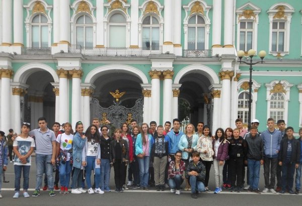 "Здравствуй, Россия!": поездка азербайджанских школьников в Санкт-Петербург  (ФОТО)