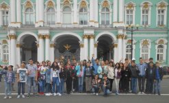 "Здравствуй, Россия!": поездка азербайджанских школьников в Санкт-Петербург  (ФОТО)