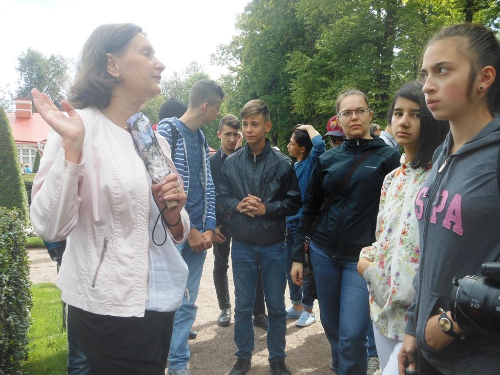 "Здравствуй, Россия!": поездка азербайджанских школьников в Санкт-Петербург  (ФОТО)
