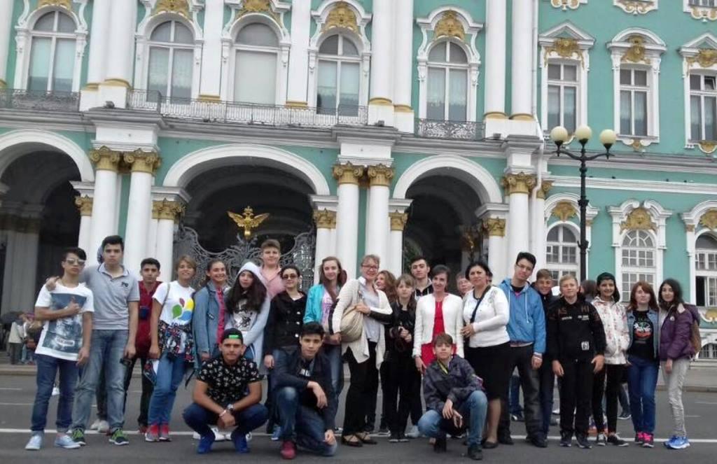 "Здравствуй, Россия!": поездка азербайджанских школьников в Санкт-Петербург  (ФОТО)