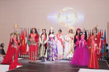 В Баку выбрали самую красивую и умную девушку стран СНГ (ФОТО)