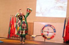 В Баку выбрали самую красивую и умную девушку стран СНГ (ФОТО)