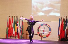 В Баку выбрали самую красивую и умную девушку стран СНГ (ФОТО)