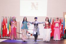 В Баку выбрали самую красивую и умную девушку стран СНГ (ФОТО)