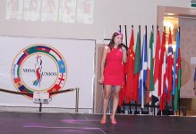 В Баку выбрали самую красивую и умную девушку стран СНГ (ФОТО)