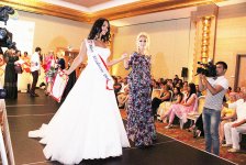 В Баку выбрали самую красивую и умную девушку стран СНГ (ФОТО)