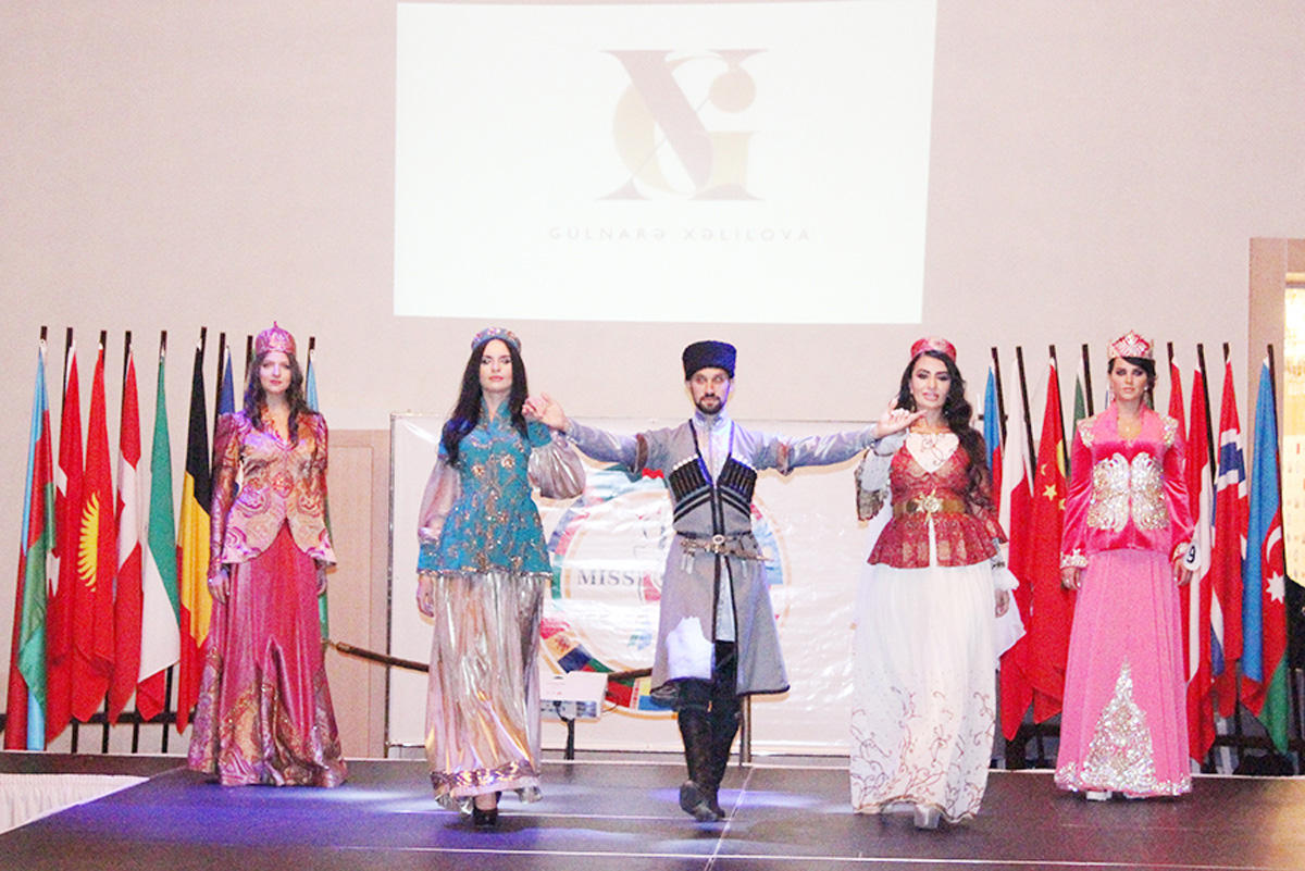 В Баку выбрали самую красивую и умную девушку стран СНГ (ФОТО)