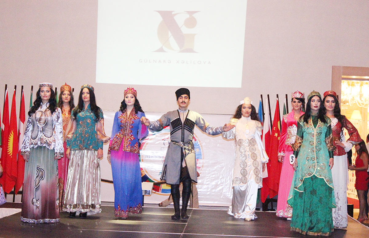 В Баку выбрали самую красивую и умную девушку стран СНГ (ФОТО)