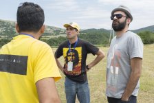 Белокурая красавица вернула к жизни народного артиста Азербайджана  (ВИДЕО, ФОТО)