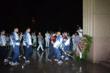 Азербайджанские олимпийцы посетили памятник Гейдара Алиева (ФОТО)