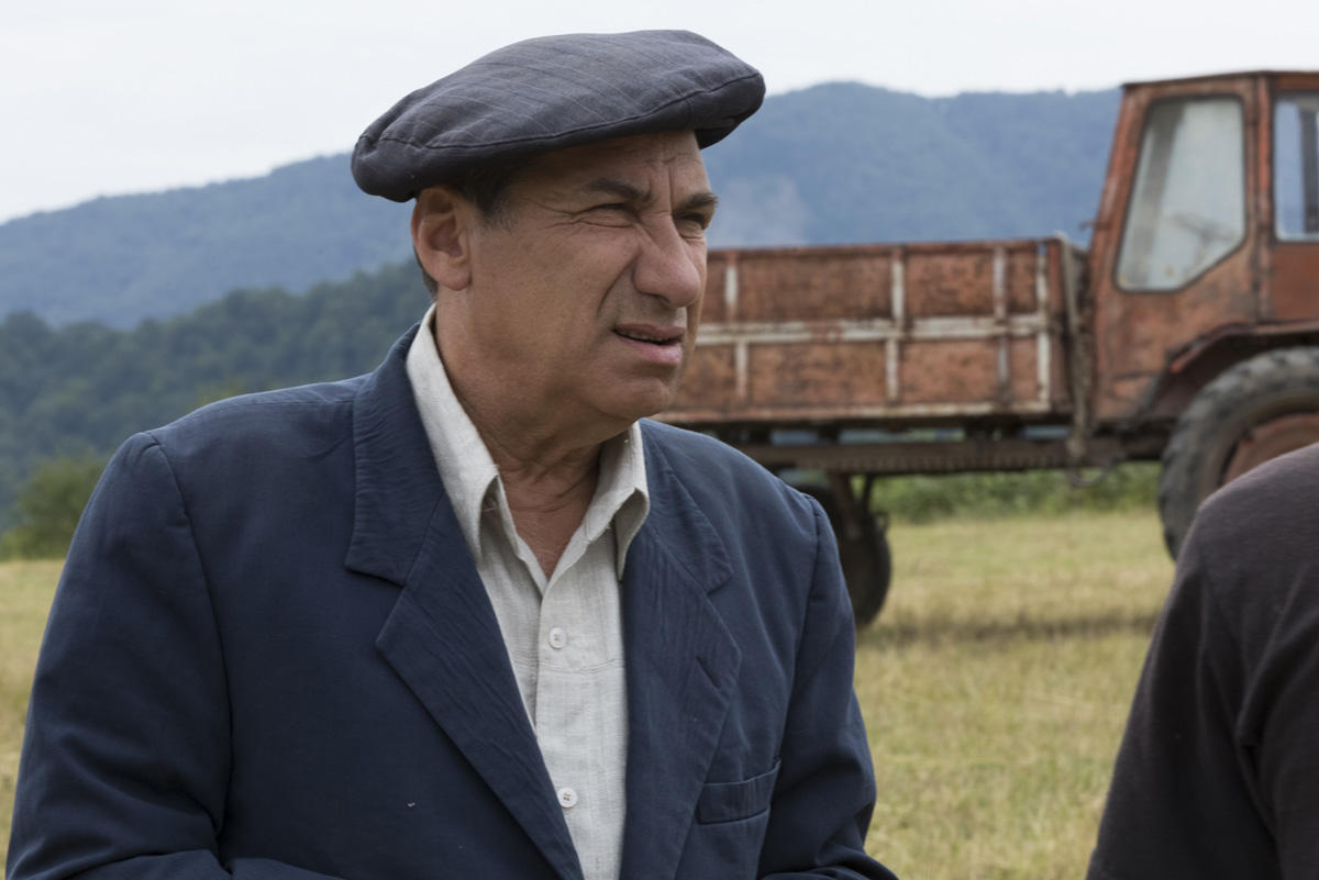 Белокурая красавица вернула к жизни народного артиста Азербайджана  (ВИДЕО, ФОТО)