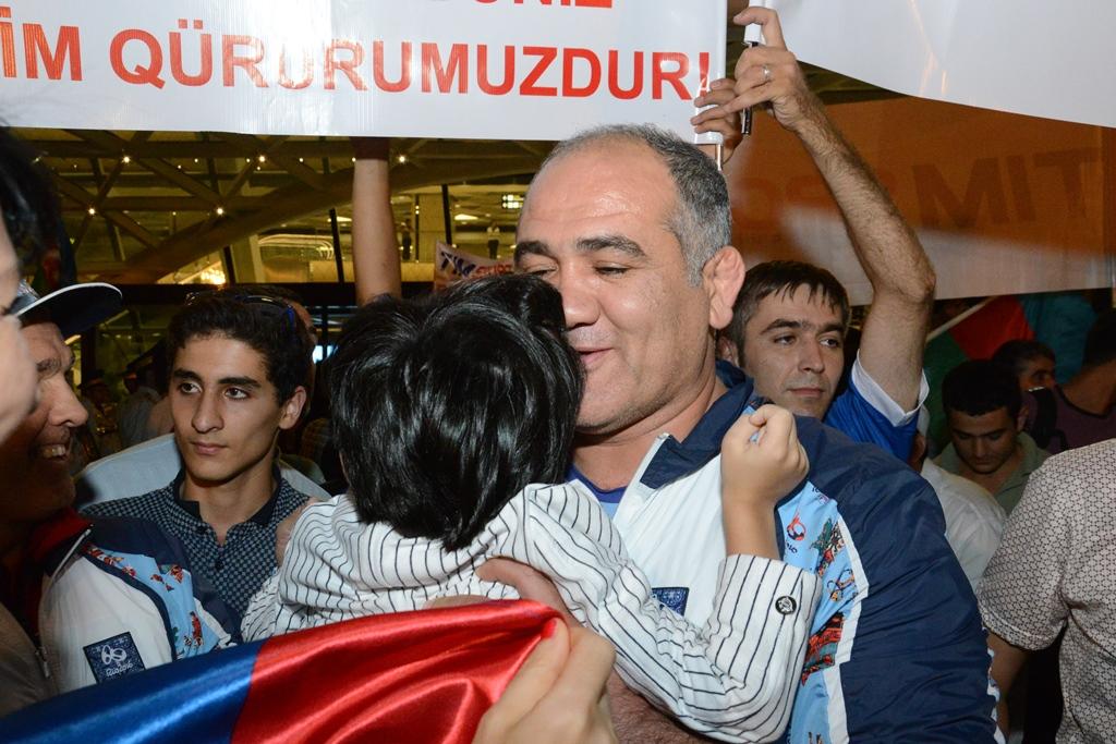 Олимпийская сборная Азербайджана вернулась на Родину (ФОТО)