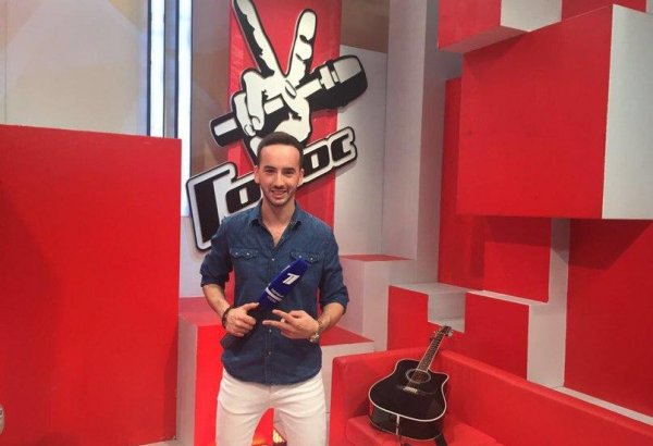 Певец из Баку стал корреспондентом  "Голоса" на российском канале (ФОТО)