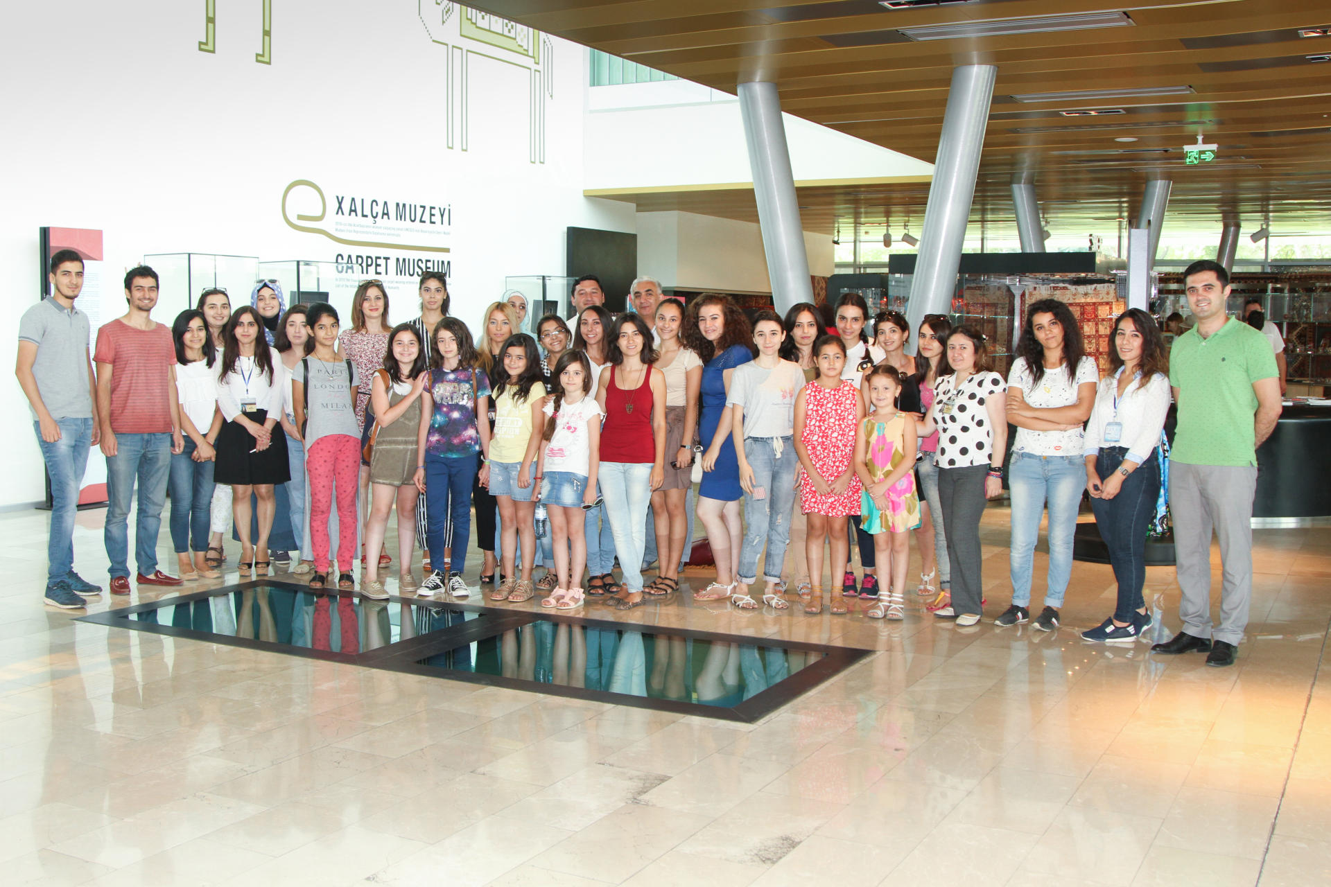 Азербайджанские ковры, или День семьи в Баку (ФОТО)