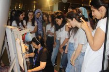 Азербайджанские ковры, или День семьи в Баку (ФОТО)