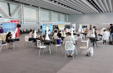 Креативные и красочные шахматные фигуры в Баку (ФОТО)